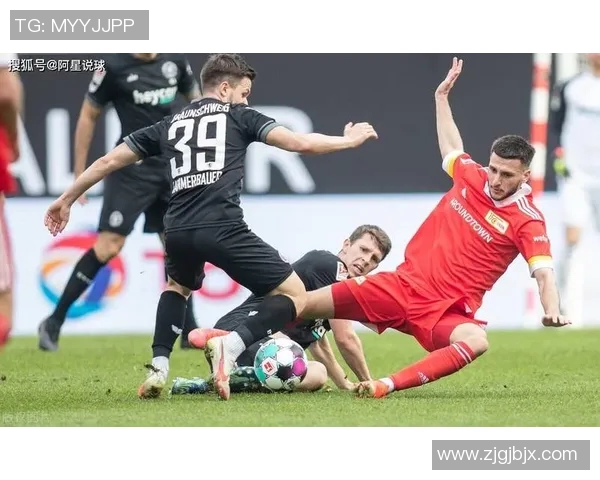 柏林赫塔主场失利，汉堡展现强势风采