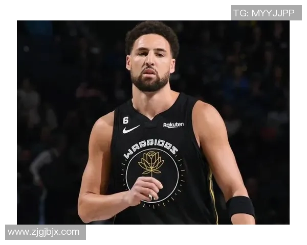 汤普森复出后表现抢眼,带领勇士取得连胜 汤普森复出后表现抢眼,带领勇士取得连胜